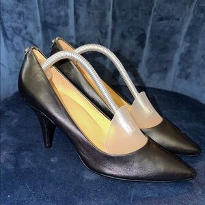 Michael Kors Elegant Black Leather Heels Size 7.5